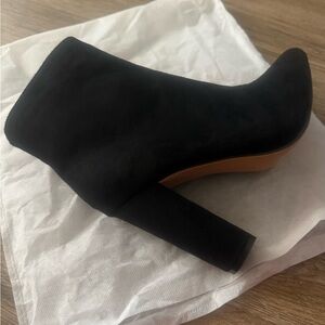 SHEIN Black Heeled Boots